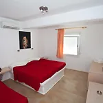 Paradise 2*