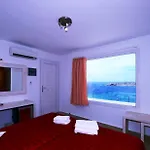 Paradise Hotel 2*