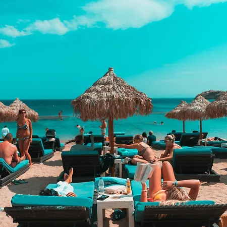 Paradise Hotell 2*