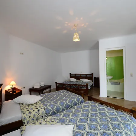 Paradise Hotell 2*