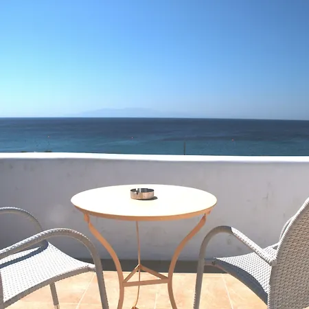 Hotell Paradise 2*