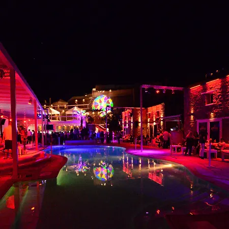 Paradise (adults Only) 2*