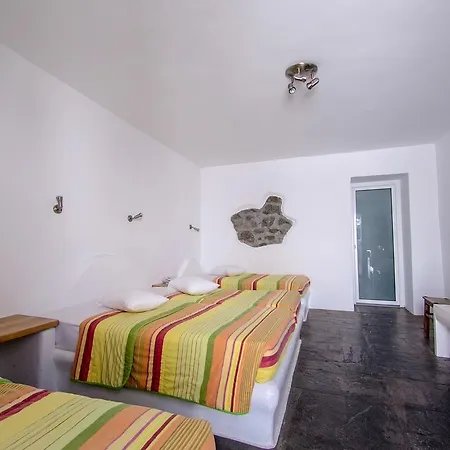 Hotell Paradise 2*