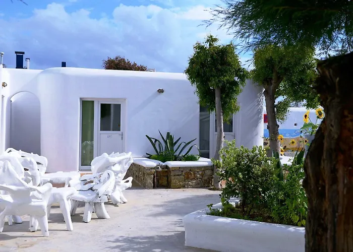 Ξενοδοχείο Paradise 2*